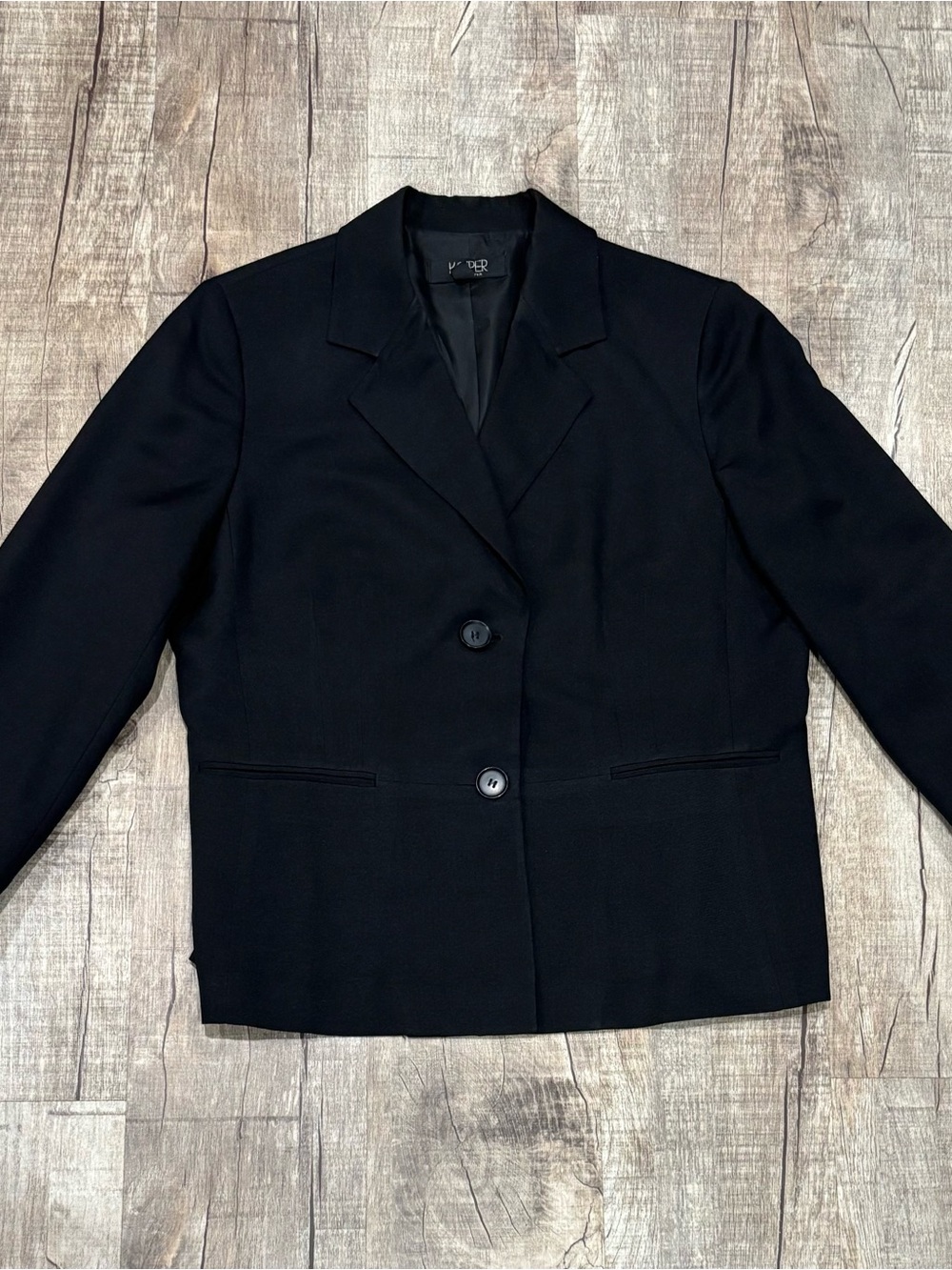 Kasper Women’s Black Tailored Two-Button Blazer and Trousers Size 14 Classic
